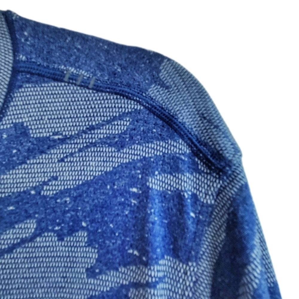 Lululemon \ Metal Vent Breathe Short-Sleeve T Shirt / L / Blue & Midnight - Picture 5 of 6
